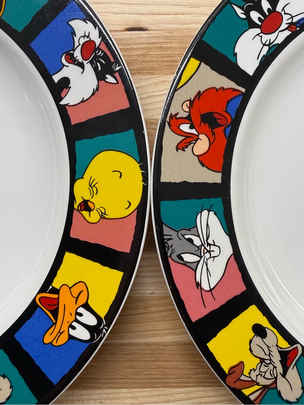 Vintage 90s Looney Tunes Sakura Character Plates Set of 2 Salad Dessert 1994